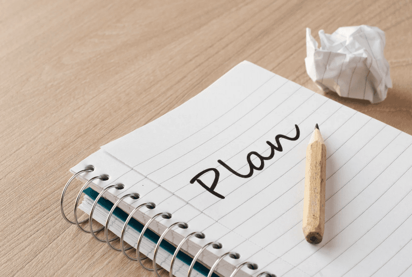 「Plan」と書かれたノート